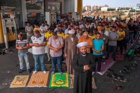 اقامه نماز جمعه در پمپ بنزین‌های لبنان