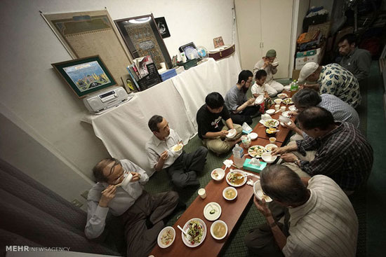 عکس: مسلمانان ژاپنی و ماه مبارک رمضان‎