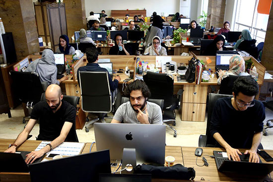 پاسخ غیر رسمی اپل به بستن اپلیکیشن های ایرانی