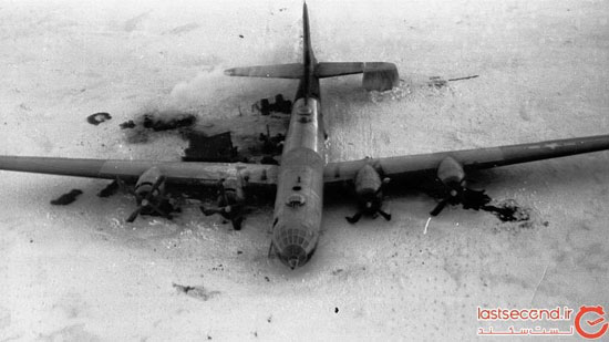 خروج هواپیمای جنگ جهانی دوم از یخچال‌ گرینلند