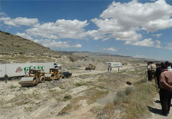 امحای 9 کامیون خرمای اسرائیلی در مرز بازرگان