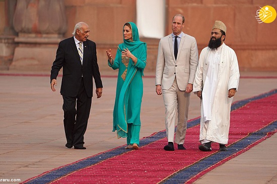 عروس ملکه با حجاب در مسجد تاریخی پاکستان