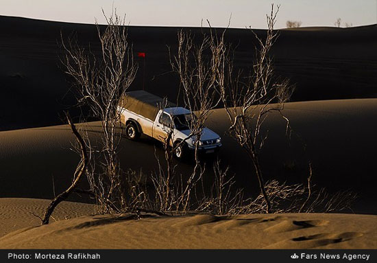 تصاویری مهیج از آفرود در کویر مرکزی ایران