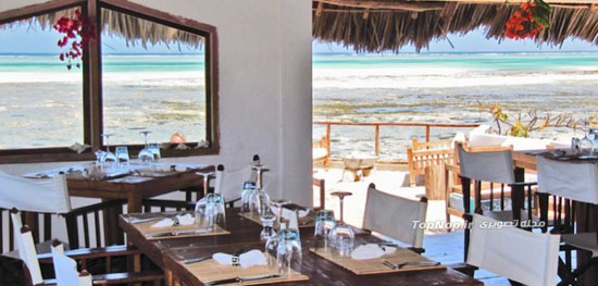 رستورانی ساده در وسط اقیانوس +عکس