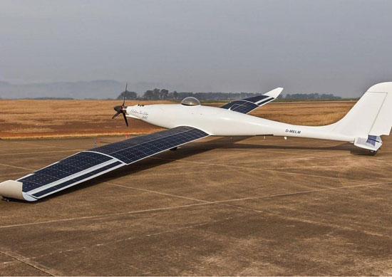 پرواز موفق هواپیمای خورشیدی خودران