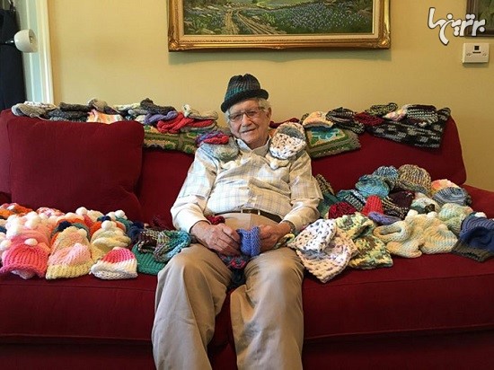 پیرمرد 86 ساله‌ای که برای نوزادان کلاه می بافد