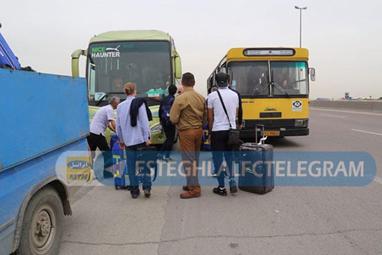 خرابی اتوبوس کاروان استقلال در راه فرودگاه