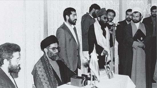 تصویری از سفر آیت‌الله خامنه‌ای به پاکستان