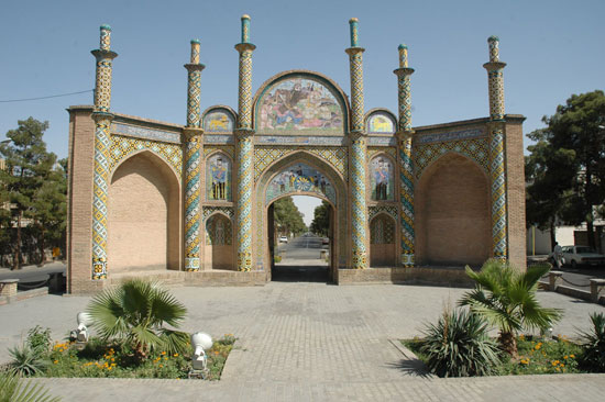 سفر به دور ایران در ۱۳ روز