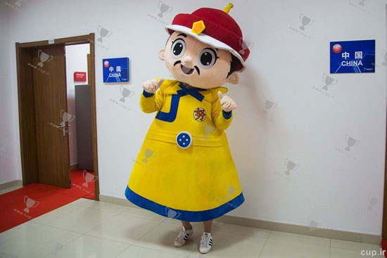 رونمایی از عروسک ویژه دیدار چین - ایران