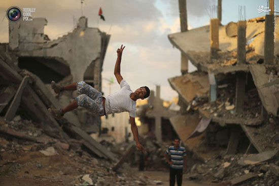 عکس: پارکورِ جوانان در ویرانه‌های غزه