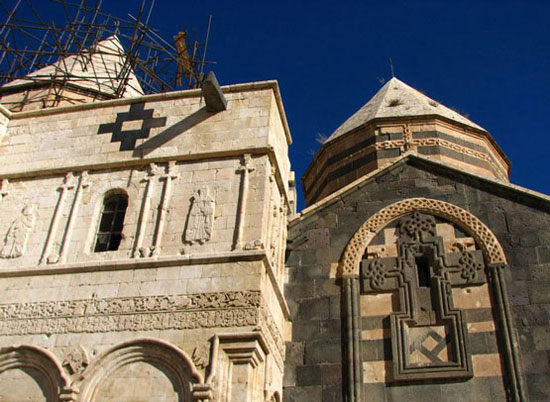 قره کلیسا؛ يكي از قدیمی‌ترین کلیسا‌های جهان