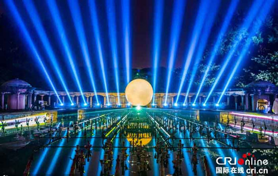 جشنواره بین المللی نورافشانی در چین