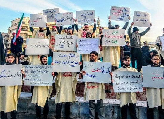 دانشجویان دانشگاه تهران کفن‌پوش شدند
