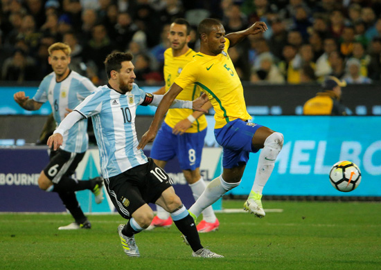پیروزی آرژانتین مقابل برزیل در سوپر کلاسیکو