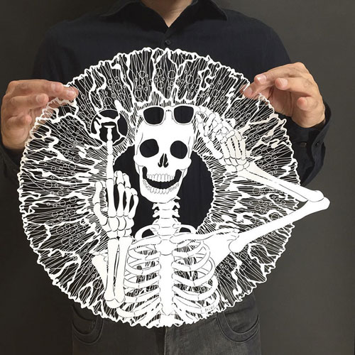 عکس: دست‌ ساخته‌ کاغذی به کمک چاقو!