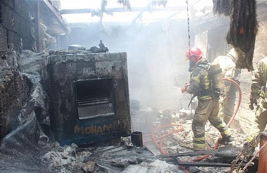 یک کارگاه لوسترسازی در بازار تهران آتش گرفت