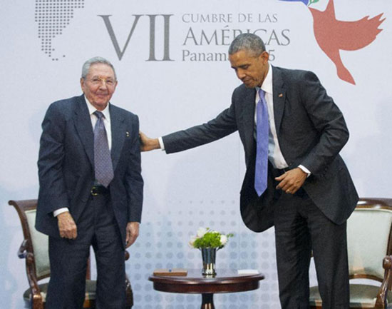 عکس: دیدار تاریخی کاسترو و اوباما در پاناما