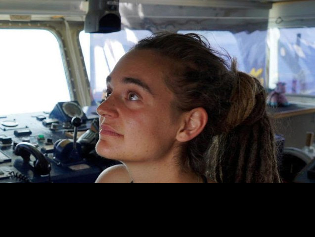 کاپیتان زن یک کشتی نجات، ترند اول توئیتر شد