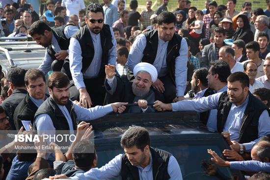 عکس: استقبال از روحانی در کرمانشاه