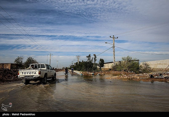 امدادرسانی به دامداران گرفتار شده در سیلاب