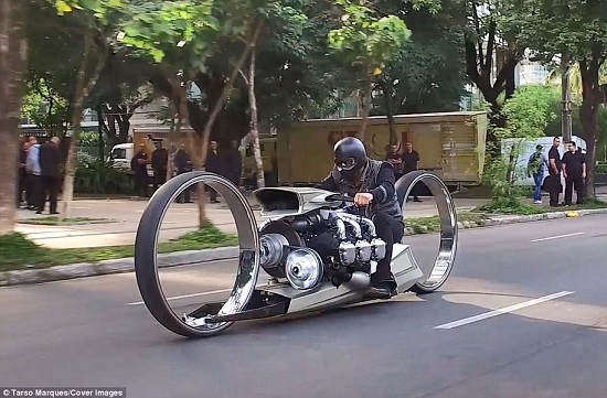 موتورسیکلتی مجهز به موتورهواپیما!