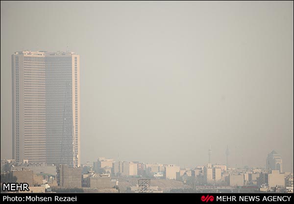 تصاویر: تهران همچنان در وضعیت هشدار