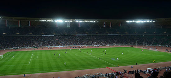 این استادیوم زیبا میزبان ایران در بصره است