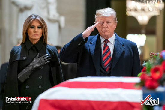 ترامپ و همسرش در مراسم تشییع جورج بوش پدر