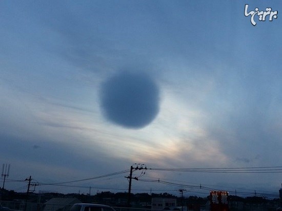 گوی ابری شناور در آسمان ژاپن