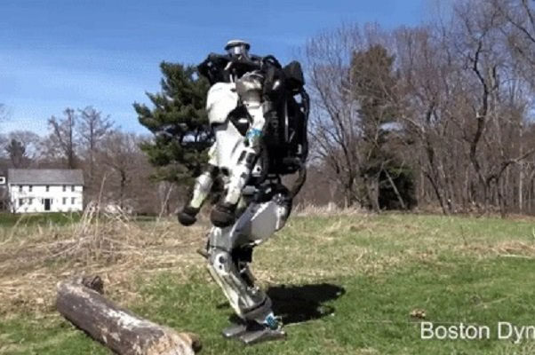 تولید ربات مسیریاب خودکار که مثل انسان می‌دود