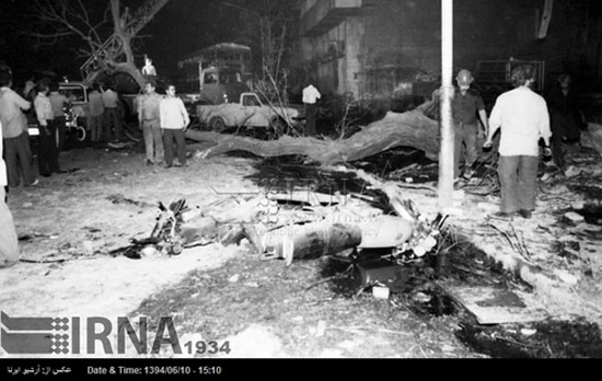 عکس: انفجار بمب در خیابان خیام تهران 1361