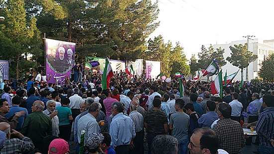 جشن پیروزی انتخابات در زادگاه روحانی
