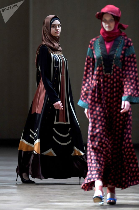 مدل‌های محجبه در نمایش مد و حجاب