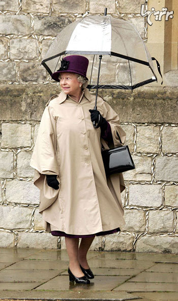 تیپ های متفاوت ملکه الیزابت در روزهای بارانی