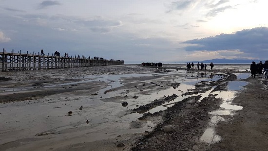 هجوم مردم برای دیدن دریاچه ارومیه