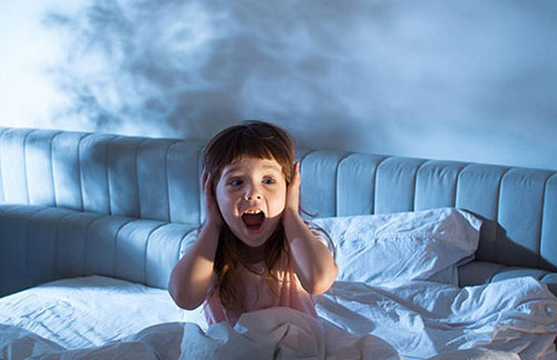 هذیان‌گویی کودکان در خواب؛ توصیه‌هایی به والدین
