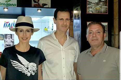 بشار اسد و خانواده‌اش در رستورانی در دمشق