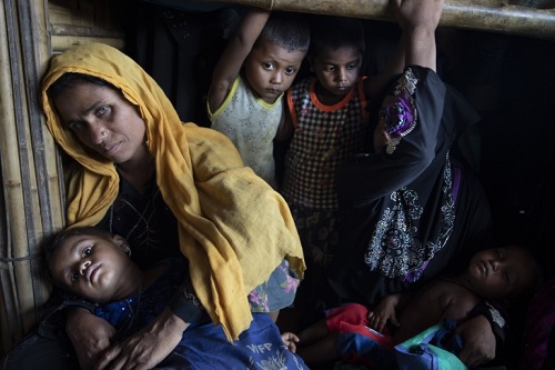 نظامیان میانمار ۱۱ نفر را زنده زنده، سوزاندند
