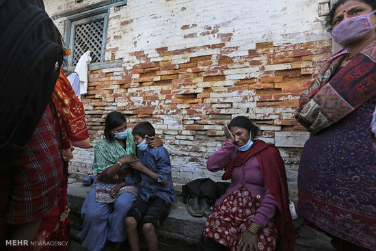 عکس: وداع با جان باختگان زلزله در نپال
