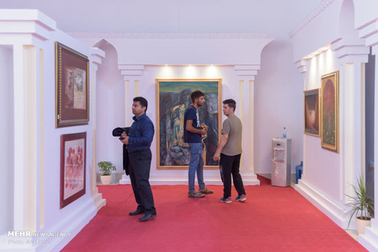 برپایی گالری بزرگ هنری در حومه تهران