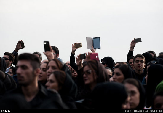عکس: ازدحام مردم در مراسم یادبود پاشایی