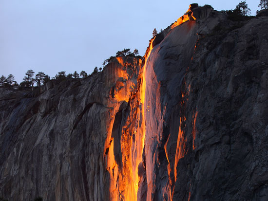 آبشار آتش، هنر نقاشی و جادوی طبیعت
