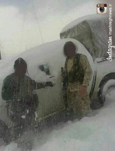 مدافعان حرم زیر بارش برف +عکس