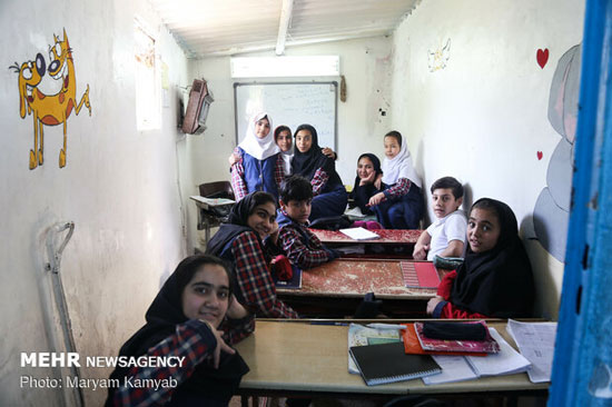 مدرسه اتباع افغانستانی در تهران