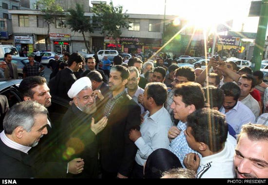 حضور رییس‌جمهور در جمع مردم جنوب تهران درحاشیه دیدار با خانواده ایثارگران