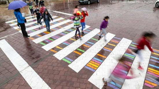 تبدیل خطوط عابر پیاده به آثار هنری رنگارنگ در شهر مادرید