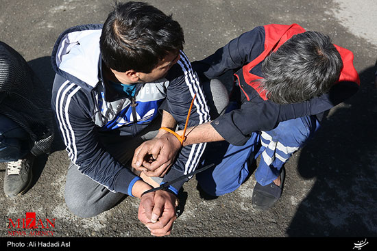 عکس: بازداشت سارقان و کیف قاپان تهران