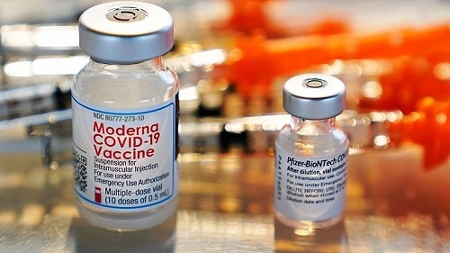 تزریق دُز سوم واکسن کرونا در آمریکا آغاز می‌شود