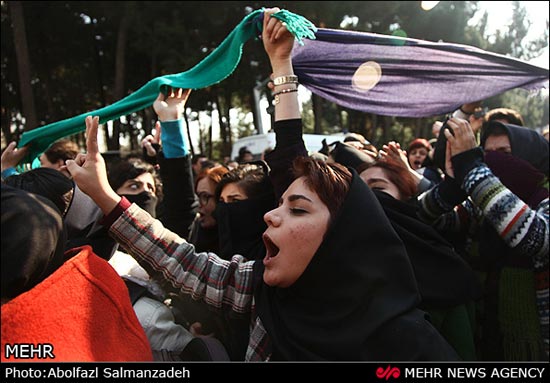 عکس: حاشیه حضور روحانی در دانشگاه